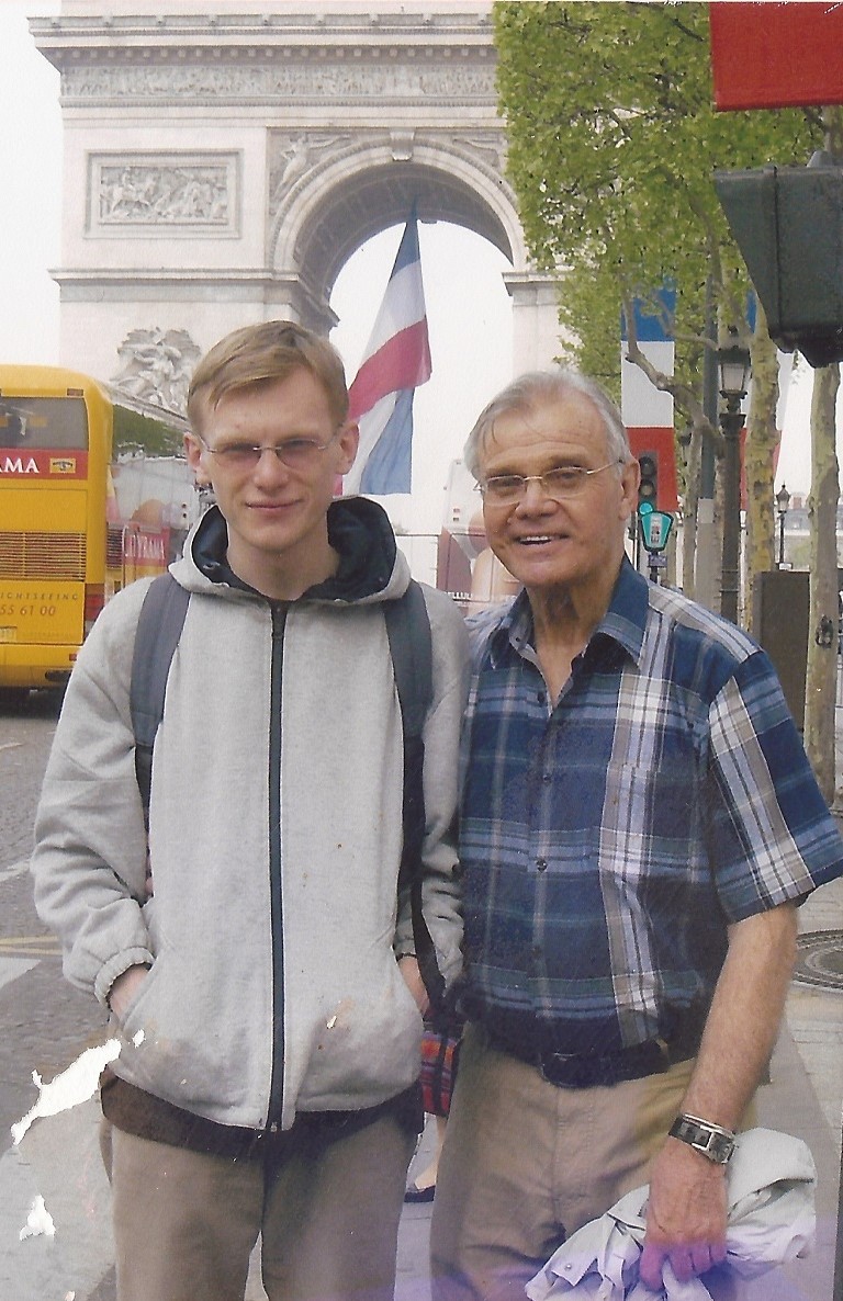 Ю.С. Степанов и В.В. Фещенко, Париж, 2006 г.