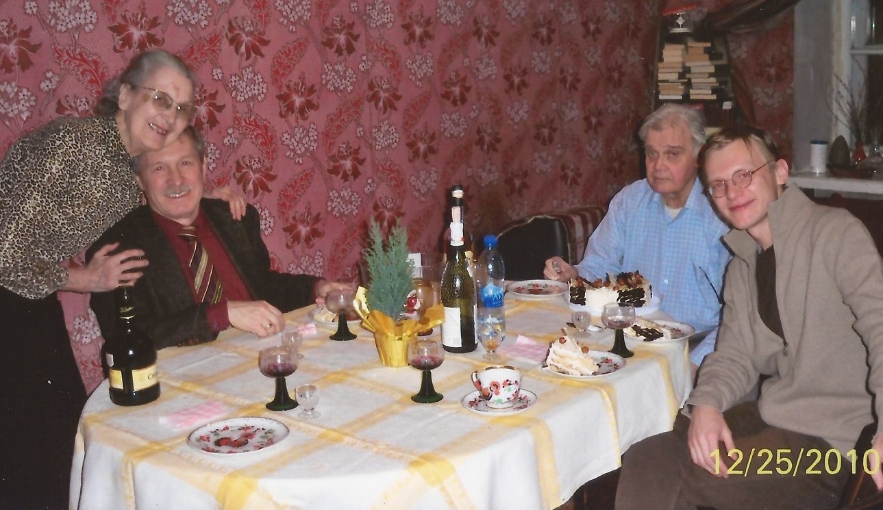 Л.Н. Степанова, В.З. Демьянков, Ю.С. Степанов, В.В. Фещенко, 2010 г.