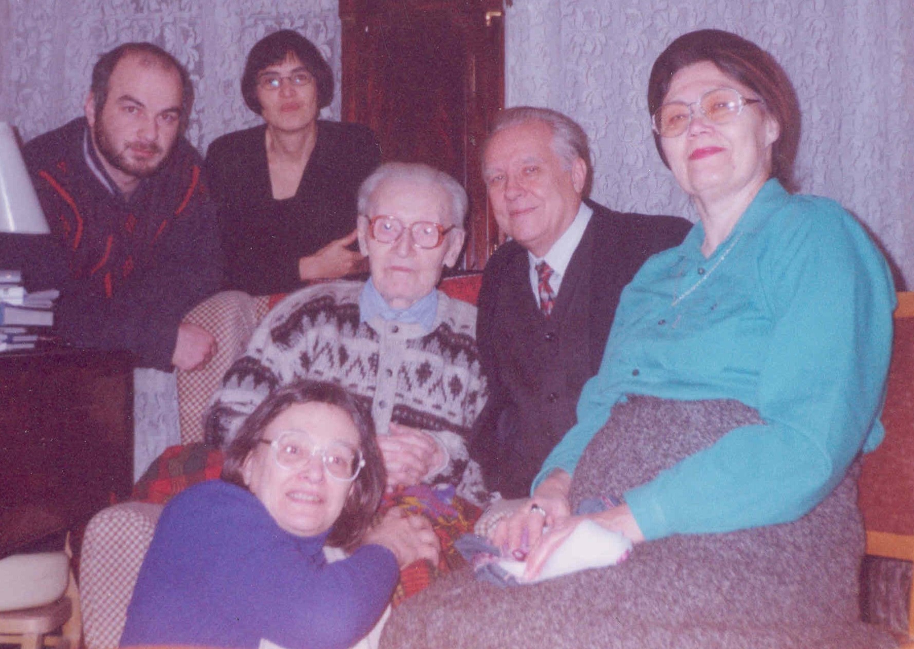 В. И. Абаев с сотрудниками сектора иранских языков